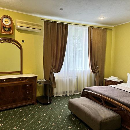 Randevu Hotel Житомир Екстериор снимка